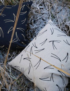 FINE LITTLE DAY | BARR EMBROIDERED CUSHION COVER - BLACK (no.1683) | 48x48cm NbVJo[ hJ t@CgfC