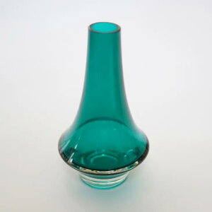 Riihimaen Lasi (by Tamara Aladin) | Green glass vase 1960's | kBe[W KX [q}GV tBh Riihimaki