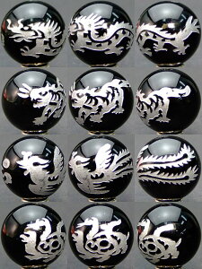 黒銀E14●14mm●ブラックオニキス●送料無料有●楽天最安値に挑戦●1set(各1粒青龍・白虎・朱雀・玄武)●風水四神獣●彫●銀箔●5A●ラウンド●丸玉●パーツ●ビーズ●ブラジル産●天然