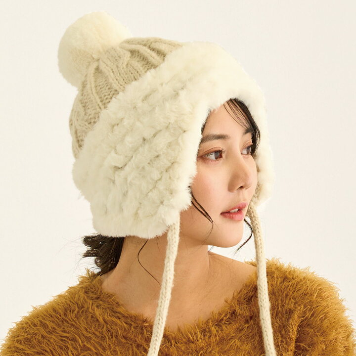 C.C ビーニー帽 厚手 ケーブルニット フェイクファー ふわふわ ポンポン フリース裏地 スカルキャップ 折り返し付き, 紙吹雪  フェイクファーニット帽(2color) C.C ビーニー帽 厚手 ケーブルニット フェイクファー ふわふわ ポンポン フリース C.C  厚手ケーブルニット ... C.C ビーニー帽 厚手 ケーブルニット フェイクファー ふわふわ ポンポン フリース裏地 スカルキャップ 折り返し付き, ポップコ