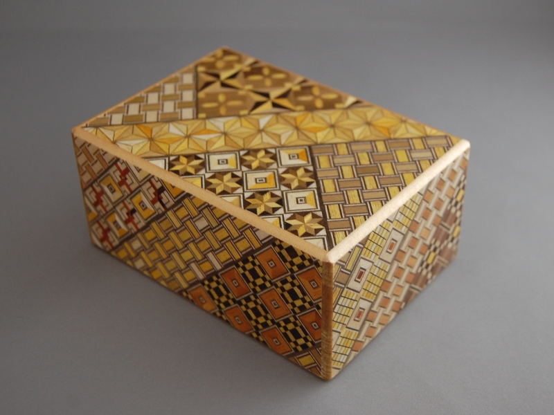 【秘密箱 ひみつ箱】【箱根 寄木細工】 秘密箱 箱根 寄木細工 ひみつ箱 4寸 14回 小寄木 箱なし Japanese Puzzle Box Trick Box 4 Sun 14 Steps