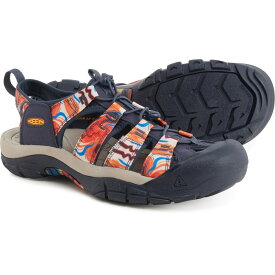 (取寄) キーン メンズ ニューポート レトロ スポーツ サンダル Keen men Newport Retro Sport Sandals (For Men) Groovy Orange/Navy