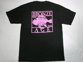 BRONZE AGE ブロンズエイジ ネオンカラーシリーズ スクエア フィッシュ Tシャツ 黒xピンク