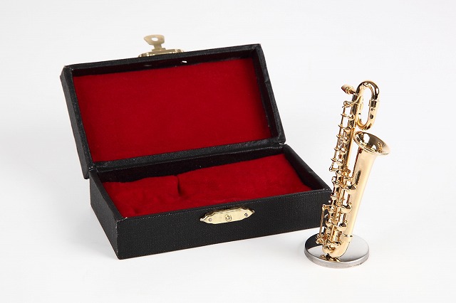 バリトンサックス（Baritone Saxophone)　1 12サイズ