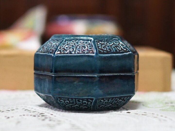 楽天市場】中国 唐三彩 香合 香入れ 型押し八角藍彩 陶磁器 お香入れ 