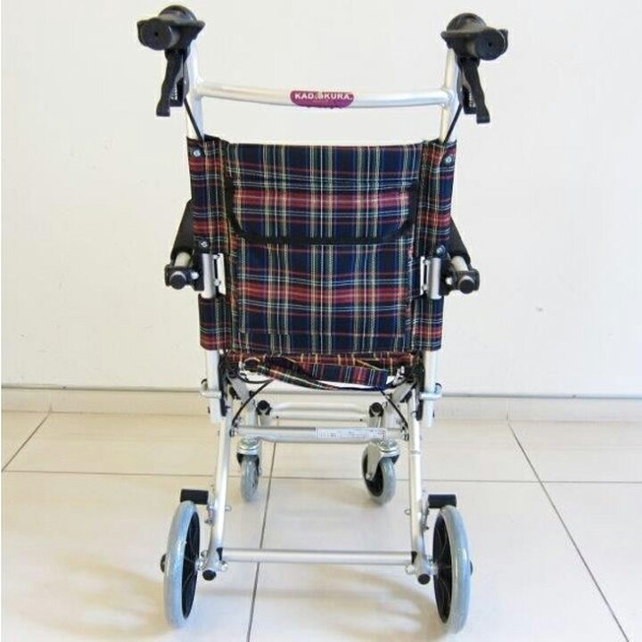 楽天市場】車椅子 コンパクト 軽量 折り畳み 簡易式車イス 介護 介助 