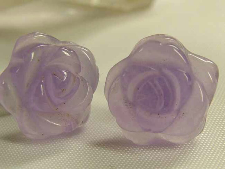 楽天市場】□龍香堂□☆ミャンマー薄ラベンダー翡翠 薔薇ピアス : 龍香堂