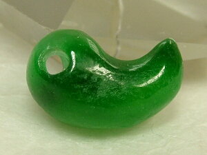 ■龍香堂■☆ミャンマー氷種翡翠(ひすい)小勾玉(18mm)