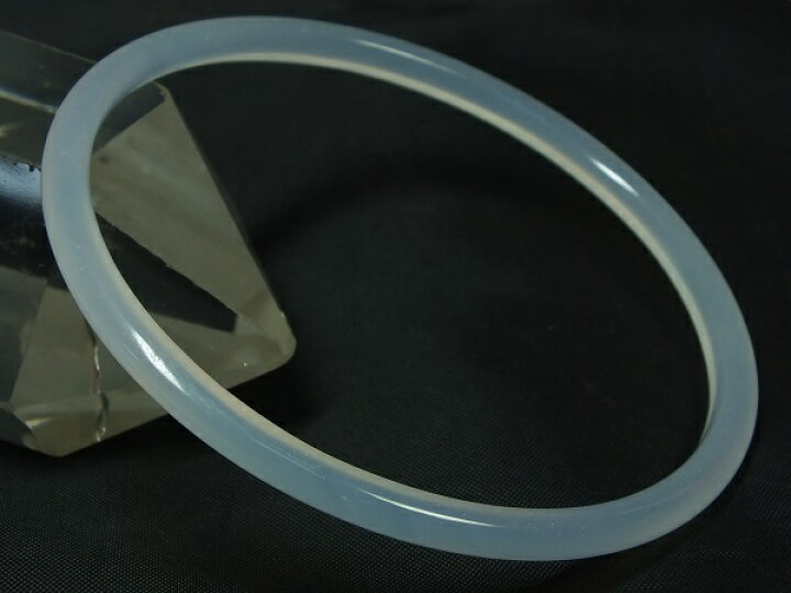 楽天市場】□龍香堂□☆白系瑪瑙（メノウ）バングル56mm（v75 