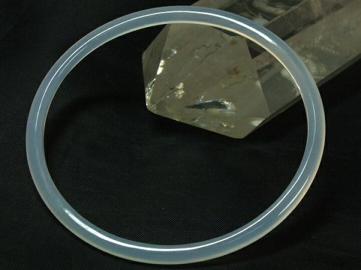 楽天市場】□龍香堂□☆白系瑪瑙（メノウ）バングル56mm（v75 