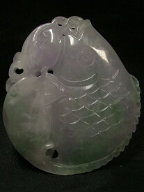 ■龍香堂■☆ミャンマーラベンダー翡翠（ひすい）彫物「福鯉」51mm（v9）