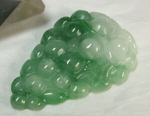 ■龍香堂■☆ミャンマー翡翠(ひすい)トップ「葡萄」47mm(t5)