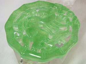 ■龍香堂■☆ミャンマー氷種翡翠(アイスジェダイト)透かし牌子「駆馬」50mm(r80)