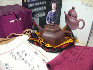 ■龍香堂■ 中国宜興【陳順仙】作 紫砂茶壷(急須)「六方」
