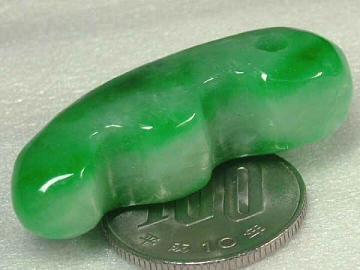 楽天市場】□龍香堂□☆ミャンマー翡翠 獣形勾玉（41mm） : 龍香堂