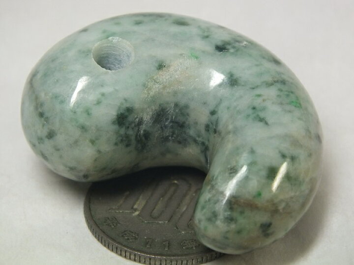 楽天市場】□龍香堂□☆「国石」糸魚川翡翠（ひすい）大勾玉42mm  