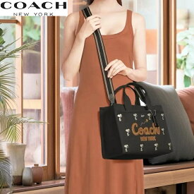 コーチ 2025新作 COACH x スヌーピー ピーナッツ コラボ トート バッグ ショルダーバッグ 2WAY 斜め掛け COACH 新作 スヌーピー プリント カーゴ トート ブラック マルチ 正規品 日本未入荷