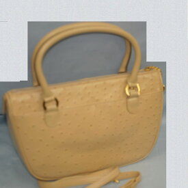 【中古】本物ハナエモリ明るいベージュ色前と後ろがオーストリッチ型押し30センチ逆台形お洒落なバッグ　○C9-338-5
