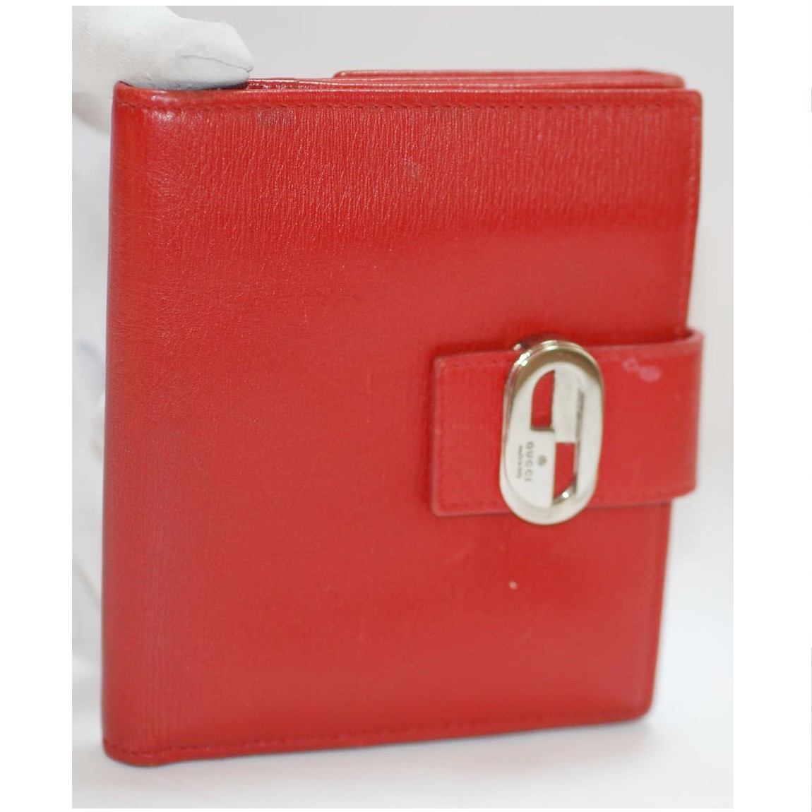 中古 高額売筋 本物美品グッチの女性用赤いカーフ素材のWホックの財布 銀色Gマークメタルトップ付 在庫一掃 5D2cm ○C16-14 サイズW12H10