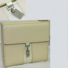 【中古】本物抜群に綺麗4℃女性用綺麗なアイボリー色革素材Wホックの財布○C11-97