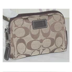 【中古】本物綺麗コーチの女性用焦げ茶色シグネチャーキャンバス素材のファスナー付きポーチ　サイズW13H9D4,5cm　〇C20-14　KA-16