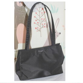 【中古】本物美品ケイトスペードニューヨークの黒いナイロン素材のショルダーバッグ　サイズW27H18D11,5cm　20240418-6　に