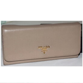 【中古】本物可プラダの女性用ベージュ色革素材ファスナー付き長財布1MH132　サイズW19H9,5D3cm　〇C18-172　ほ