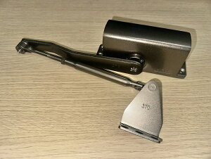 �����[�r�@�v�e�B�^�C�v�@702P�|L�^�@C1 �u�����Y�sH-03-12�t�y�݌ɗL��z