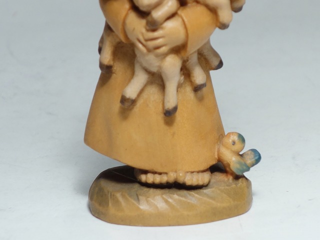 楽天市場】アンリ ANRI 木彫り人形 女の子 羊 Spring arrivals ホアン