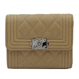 【本物保証】【CHANEL シャネル】ボーイシャネル コンパクト財布 三つ折り ベージュ シルバー金具 キャビアスキン A84068【未使用】【PAWN SHOP】【質屋出品】