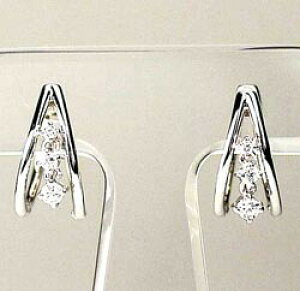 yP5{ 11/18z_CsAX _C 0.18ct k18WG t[vsAX VR_Ch a v[g Mtg S[h ubNtCf[