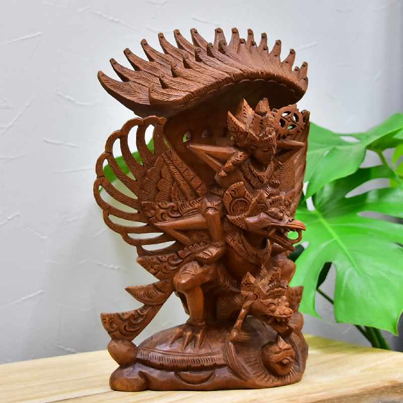 楽天市場】ガルーダとヴィシュヌ神の木彫りの置物 高さ 33cm 【バリ島