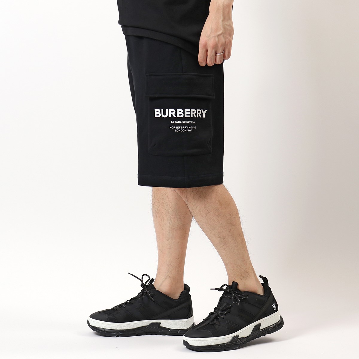 BURBERRY バーバリー 8013510 1002 ロゴ ハーフパンツ ショートパンツ スウェットパンツ BLACK メンズ |  インポートセレクト musee