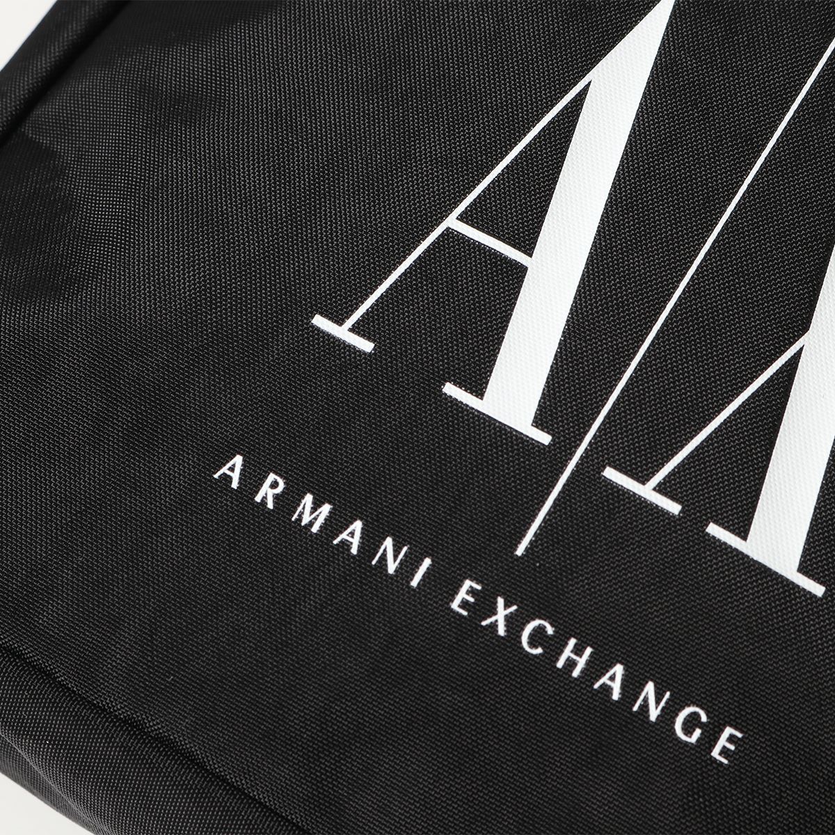 ARMANI EXCHANGE アルマーニ エクスチェンジ 952338 CC350 サコッシュ メッセンジャーバッグ ショルダーバッグ ナイロン  ロゴ 鞄 00020/BLACK メンズ | インポートセレクト musee