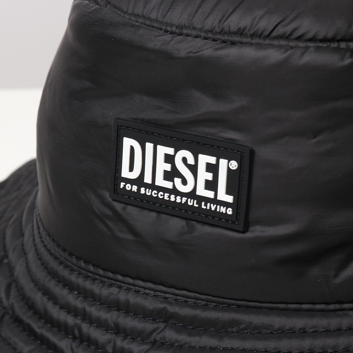 DIESEL ディーゼル バケットハット C-SWAMP A03182 0TCAV メンズ 中綿入り ナイロン ロゴ 帽子 9XX |  インポートセレクト musee