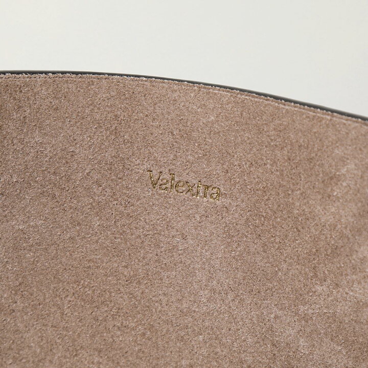 楽天市場】Valextra ヴァレクストラ トートバッグ V5B18 02800FL レディース ハンドバッグ レザー 鞄 GF/FumoLondra : インポートセレクト musee 楽天市場】Valextra ヴァレクストラ トートバッグ V5B18 02800FL レディース ハンドバッグ レザー 鞄 GF/FumoLondra : インポートセレクト musee
