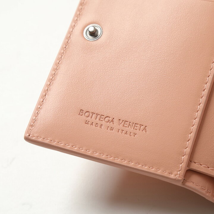 楽天市場】BOTTEGA VENETA ボッテガヴェネタ 二つ折り財布 608059 VCPP3 レディース イントレチャート レザー ミニ財布 7806 : インポートセレクト musee 楽天市場】BOTTEGA VENETA ボッテガヴェネタ 二つ折り財布 608059 VCPP3 レディース イントレチャート レザー ミニ財布 7806 : インポートセレクト musee