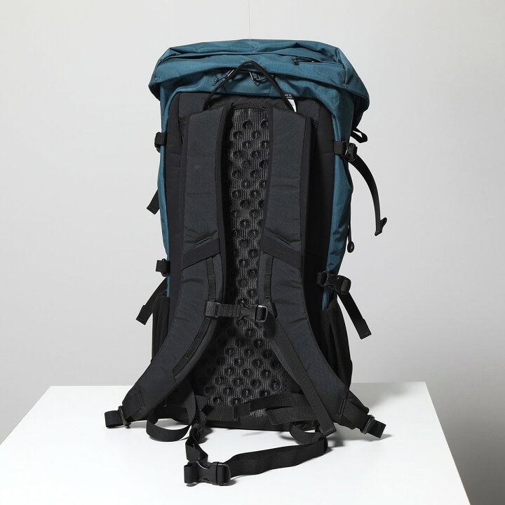 楽天市場】ARCTERYX アークテリクス バックパック 18794 Brize 25  