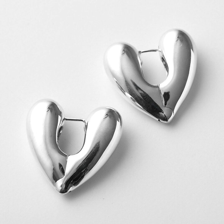 楽天市場】ANNIKA INEZ アニカイネズ ピアス Heart Hoops Lrg E926-LRG 