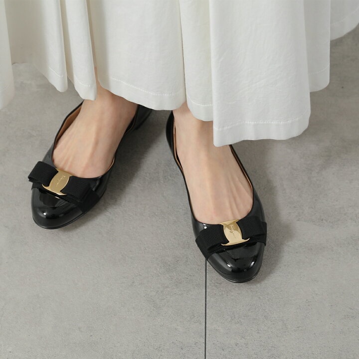 楽天市場】FERRAGAMO フェラガモ パンプス VARINA ヴァリナ 01 A181  