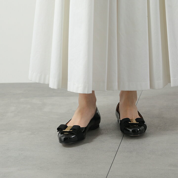 楽天市場】【9/20～9/21限定・最大2万円OFFクーポン配布中】FERRAGAMO 