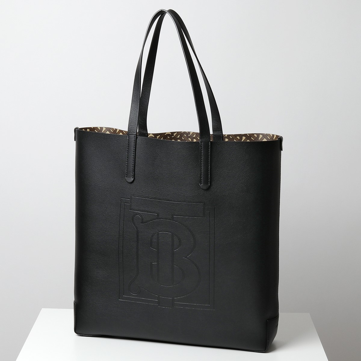 BURBERRY バーバリー 8019610 Large Embossed Monogram Motif Leather Tote レザー  トートバッグ エンボスロゴ BLACK 鞄 メンズ レディース | インポートセレクト musee