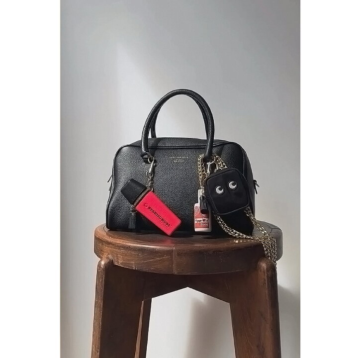 楽天市場】ANYA HINDMARCH アニヤハインドマーチ イヤホンケース 