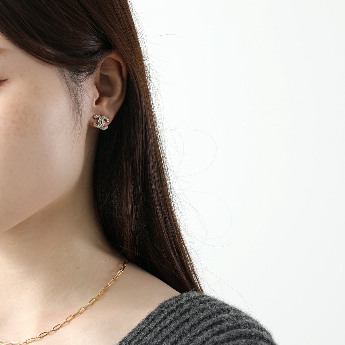 CHANEL シャネル ピアス ABE100 Y02003 レディース ラインストーン ココマーク CCマーク スタッド アクセサリー カラー2色 - メイン画像 4