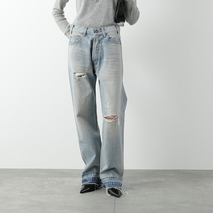 気になる！「セリーヌ」のリュクスな“デニム”カジュアル｜VERY NaVY  