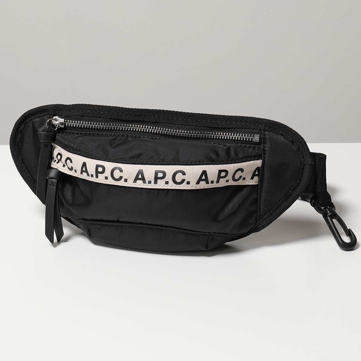楽天市場】APC A.P.C. アーペーセー PAACL H62165 banane repeat mini