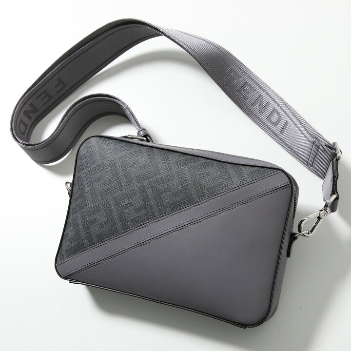 フェンディ FENDI ショルダーバッグ ダイアゴナル カメラケース ズッカ 
