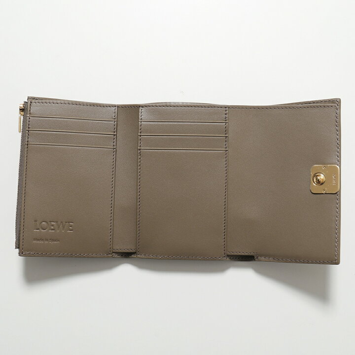 ロエベ 三つ折り財布 