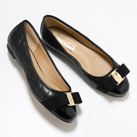 FERRAGAMO フェラガモ パンプス VARINAQ ヴァリナ 0672100 レディース レザー キルティング フラットシューズ ワイズD ヴァラリボン ロゴ 靴 NERO