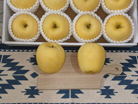 北海道七飯産 贈答、お歳暮にも 蜜たっぷり貴重なはるかりんご12〜15玉入り（約2.8kg）